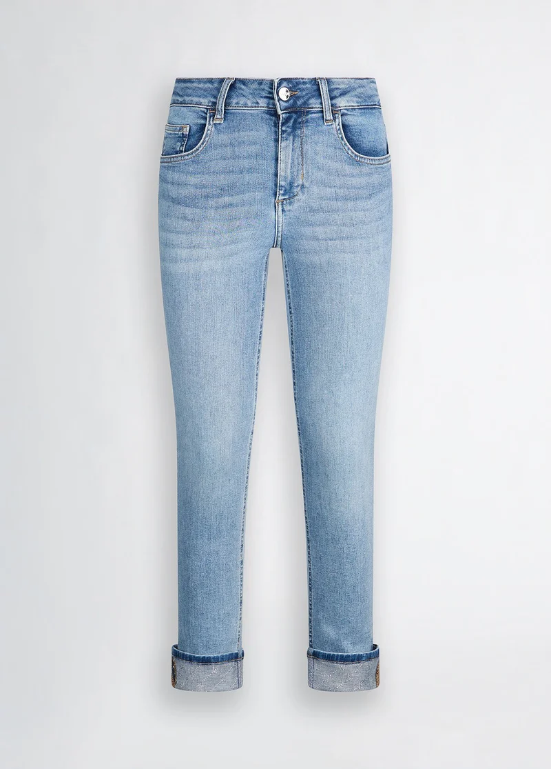 Skinny jeans with turn-ups