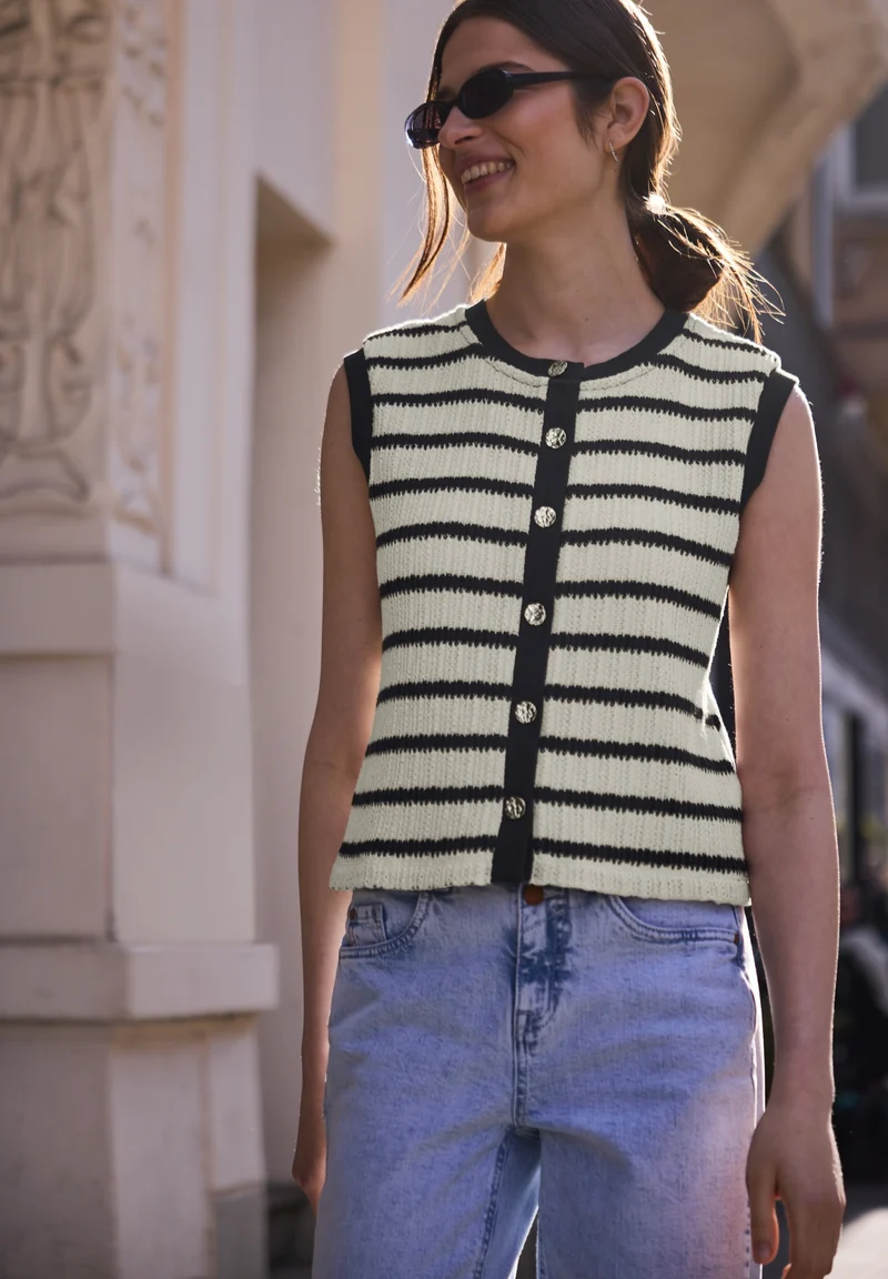 yds knit look top w.deco butto, off white