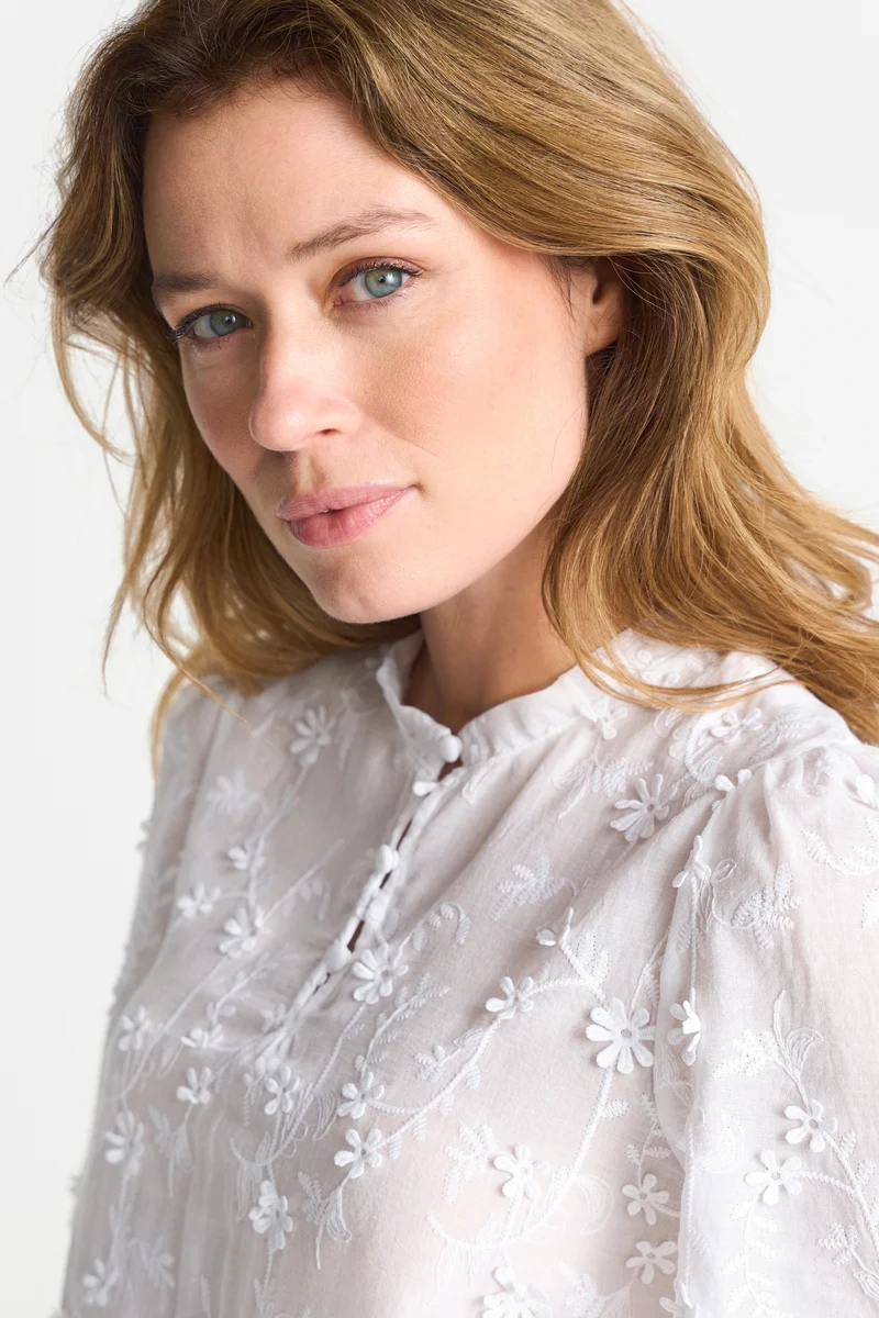 Mat Mix Blouse Broderie Anglaise, white