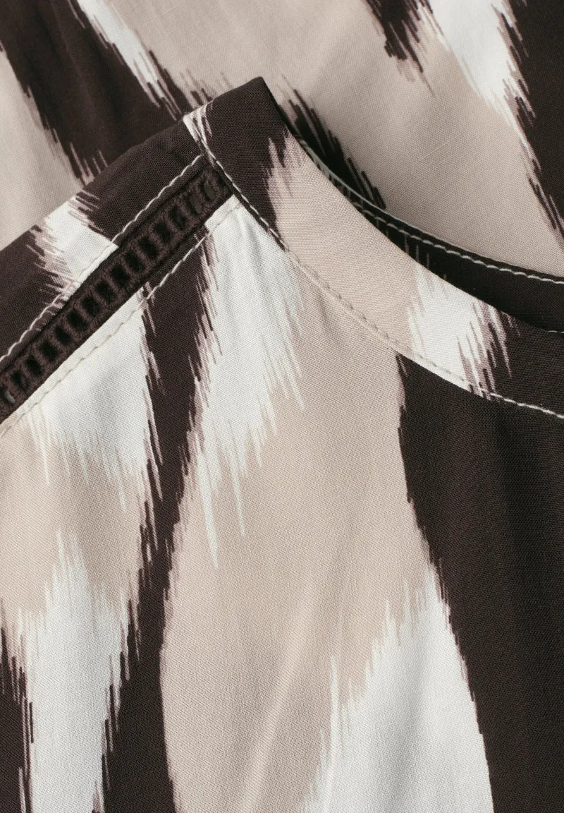 Roundneck shirtblouse w tape d, espresso brown