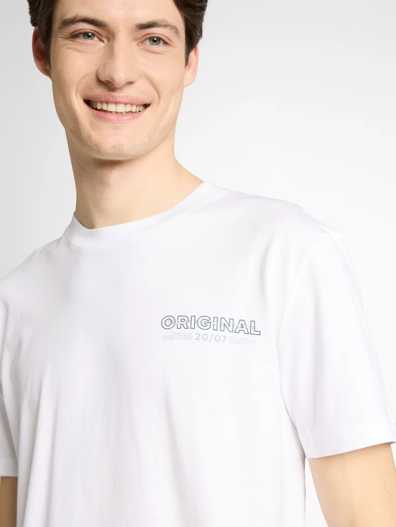 printed t-shirt, white horse