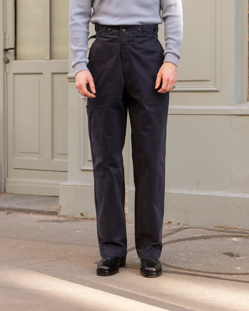 THE BUCKLE BACK PANTS
