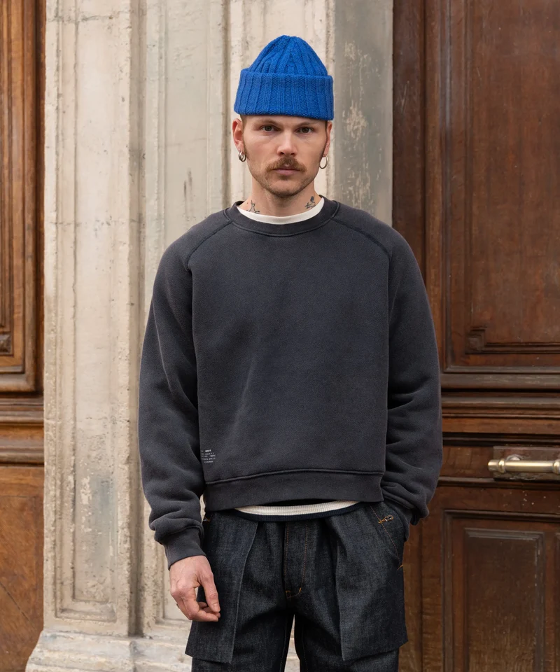 THE CROPPED CREWNECK