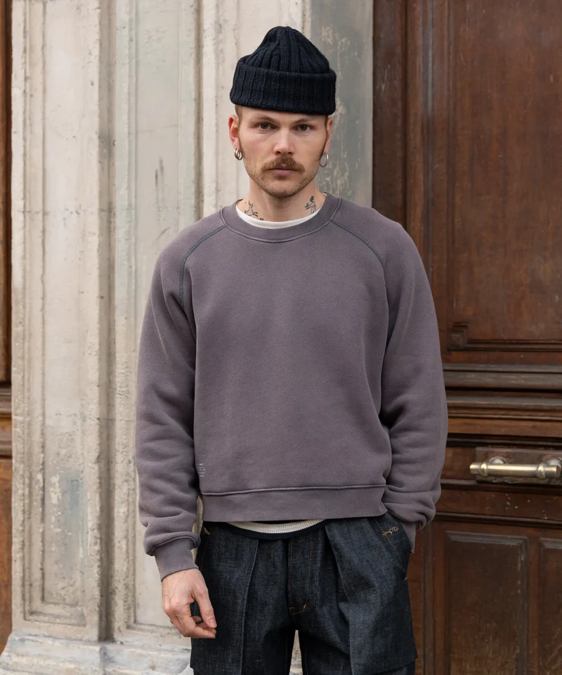 THE CROPPED CREWNECK