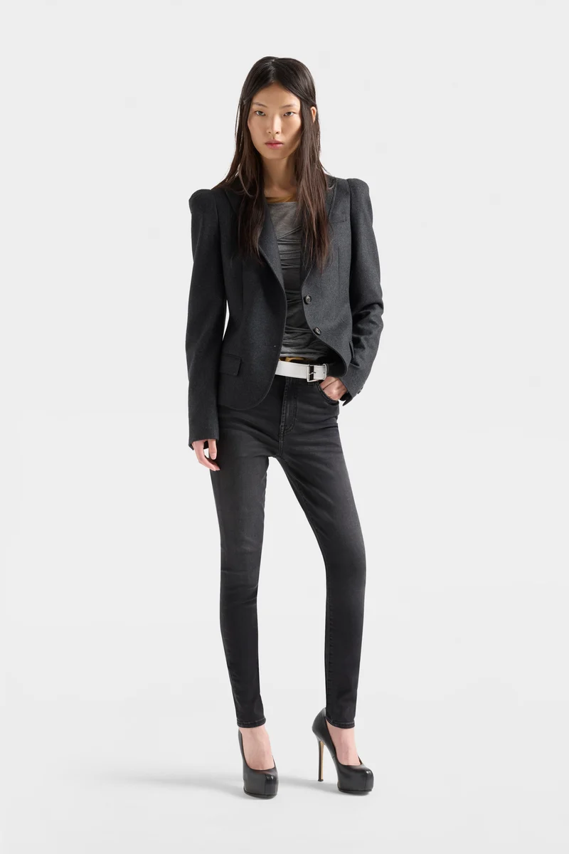 THE SKINNY in B(air) Black Beauty