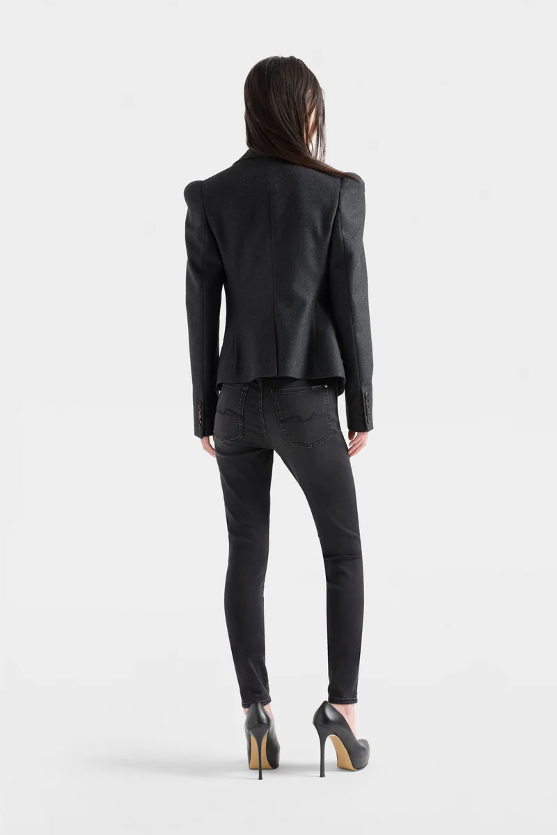 THE SKINNY in B(air) Black Beauty