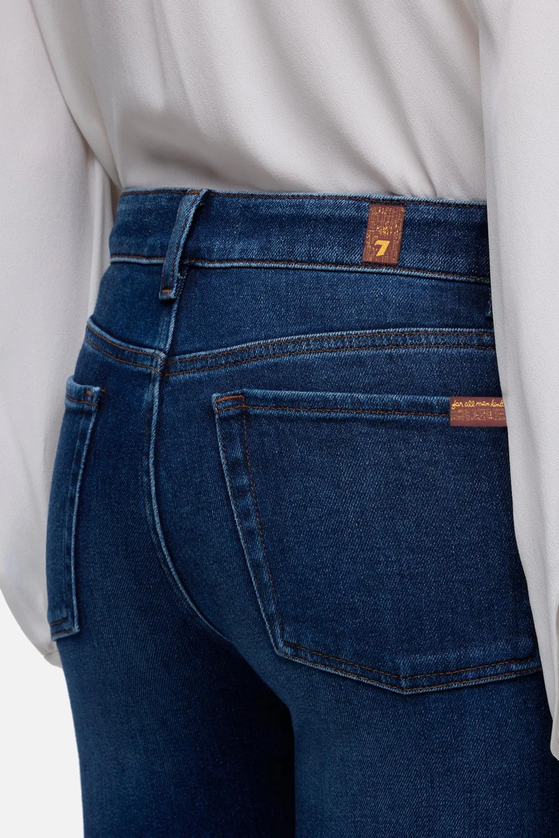 CROPPED BOOT in Slim Illusion Current