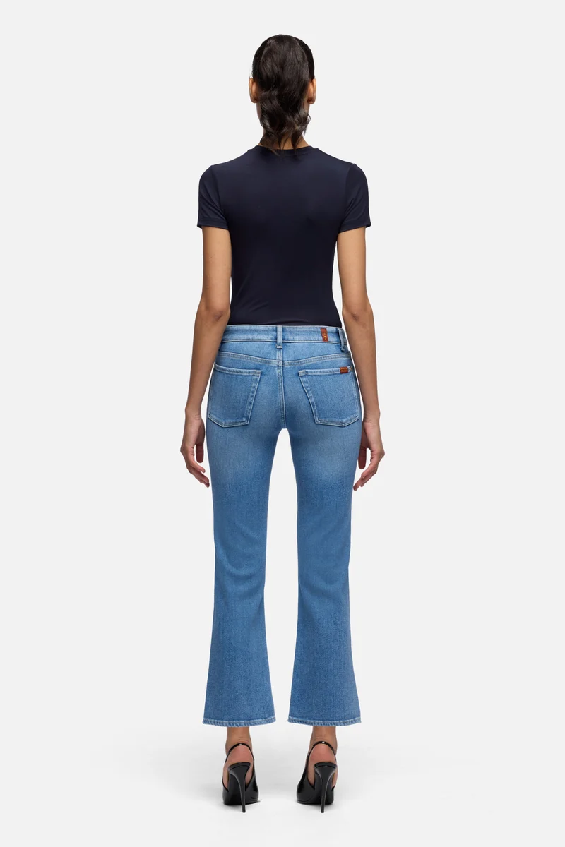 CROPPED BOOT in Slim Illusion Bluehaven