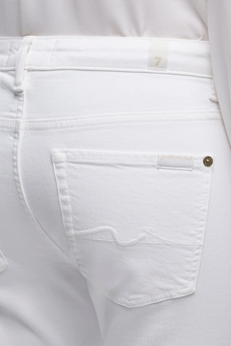 THE SLIM in Slim Illusion Pure White
