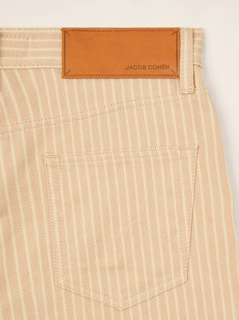 Amber – Cotton-Linen Herringbone Canvas Bermudas