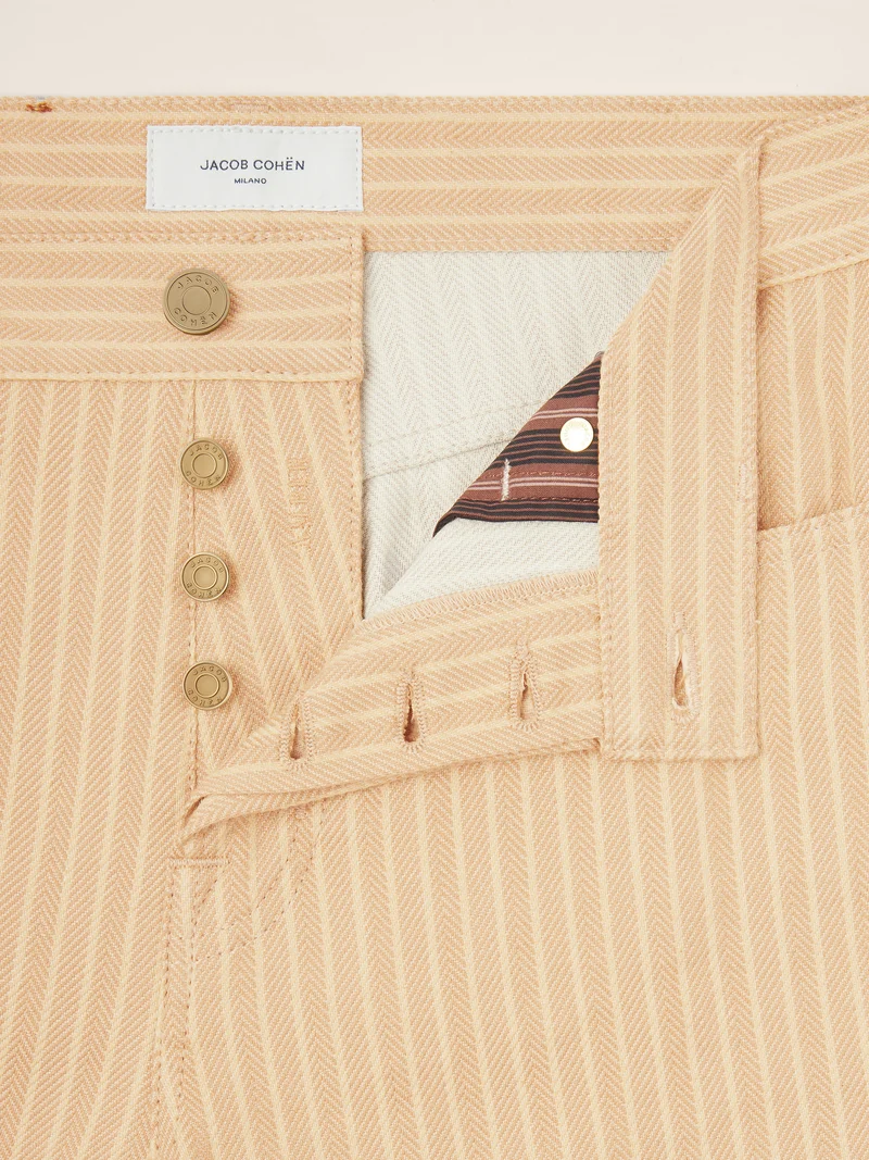 Amber – Cotton-Linen Herringbone Canvas Bermudas