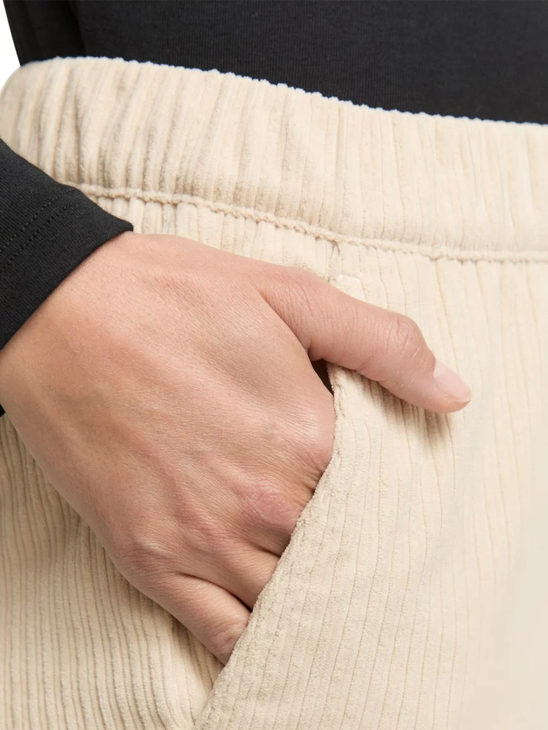 Loose Slim Cordhose