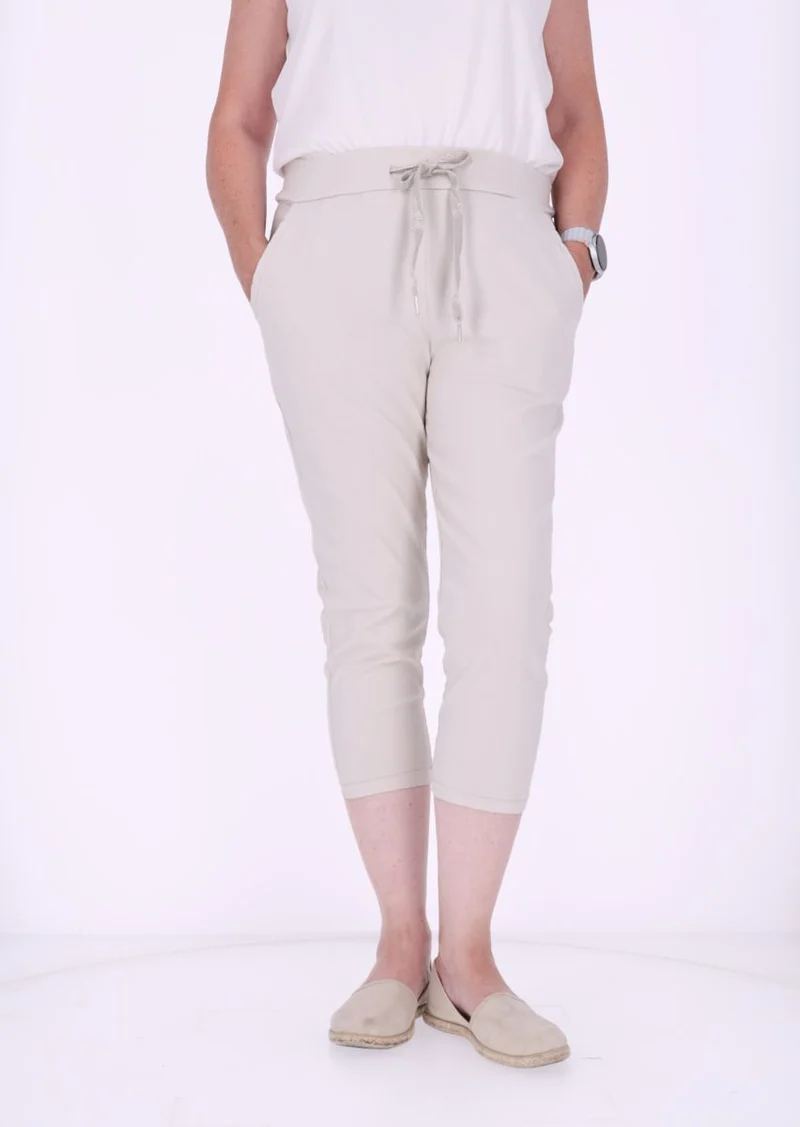 Splash of Color Capri-Shorts Damen
