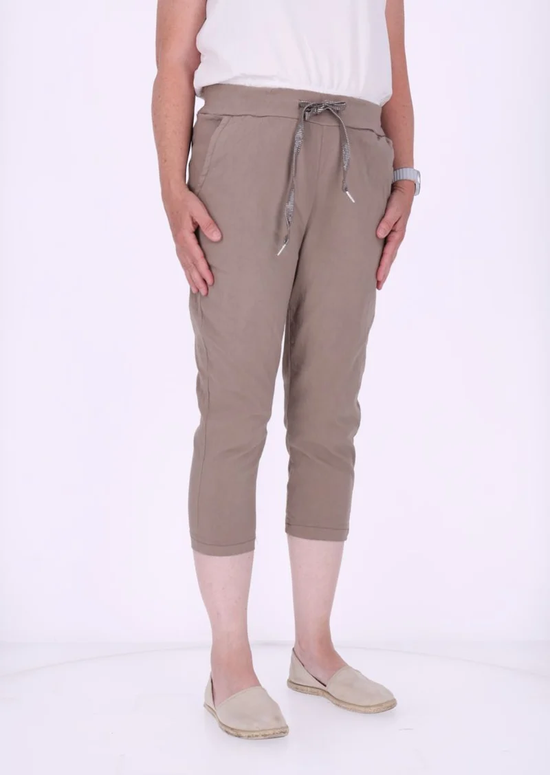 Splash of Color Capri-Shorts Damen