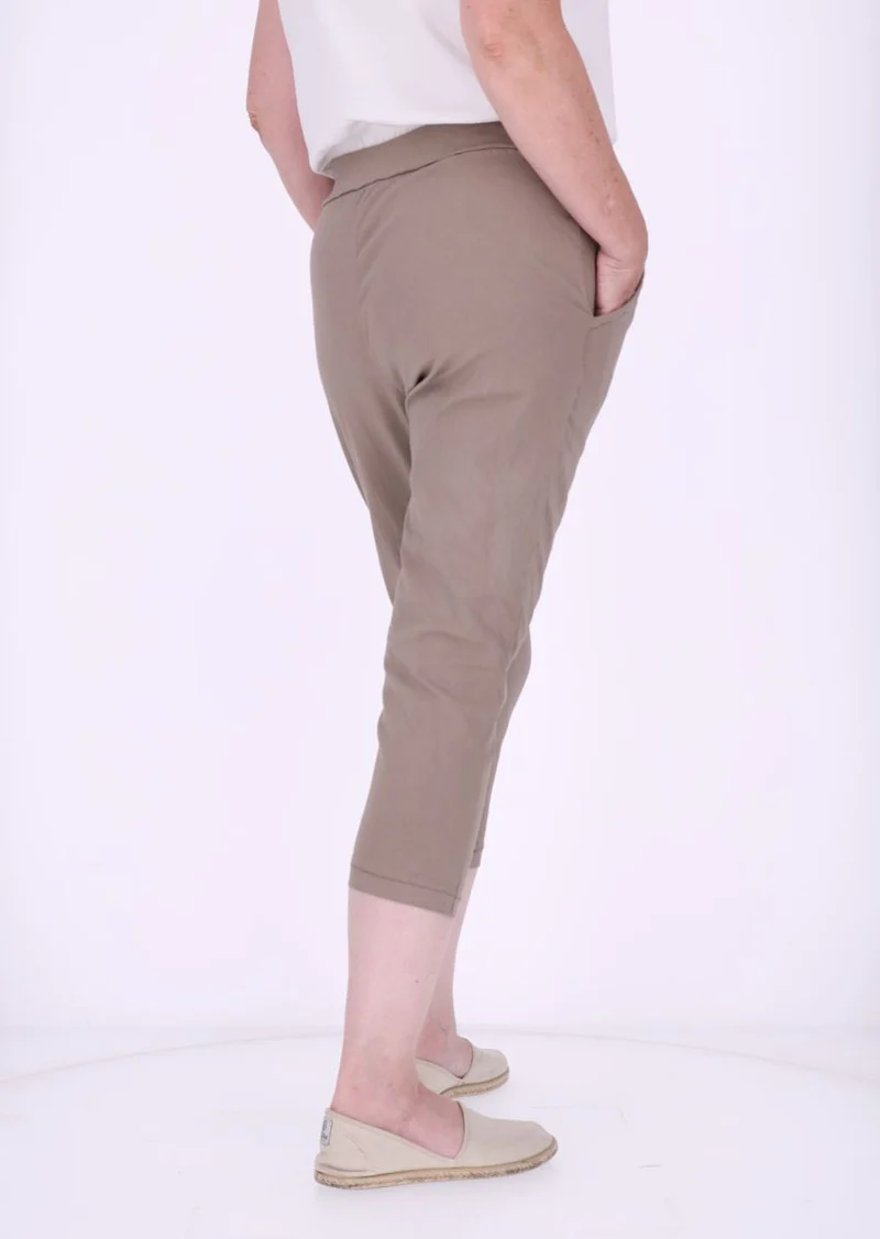 Splash of Color Capri-Shorts Damen