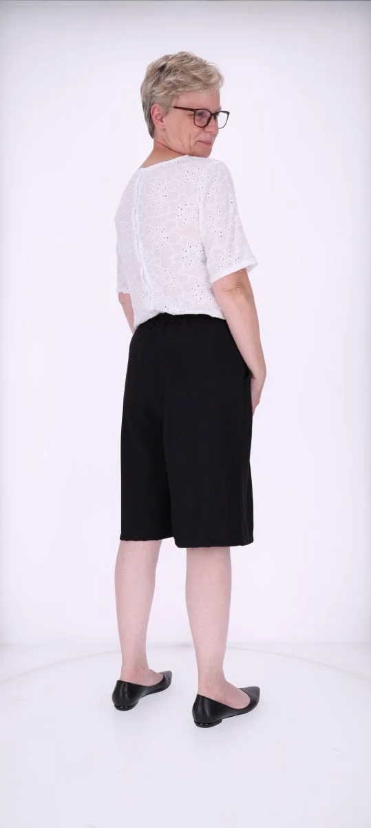 Splash of Color Damen Shorts knielang