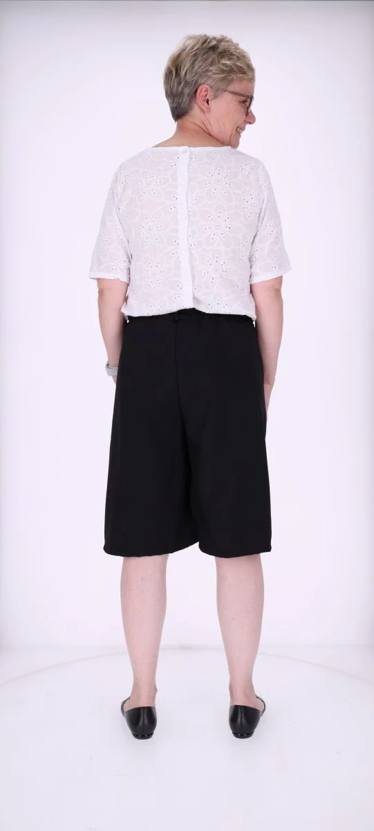 Splash of Color Damen Shorts knielang
