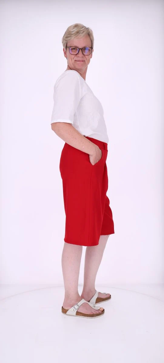 Splash of Color Damen Shorts knielang