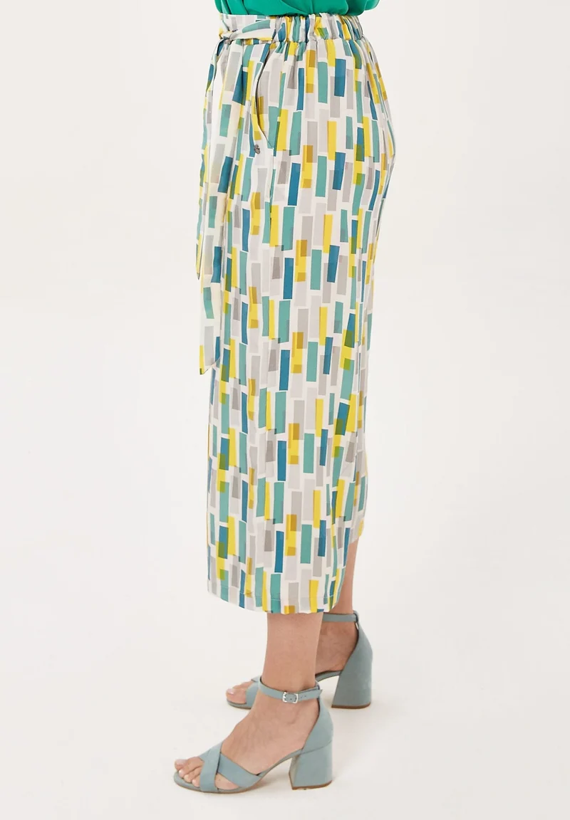 7/8-Hose aus TENCEL™ Lyocell mit Allover-Print