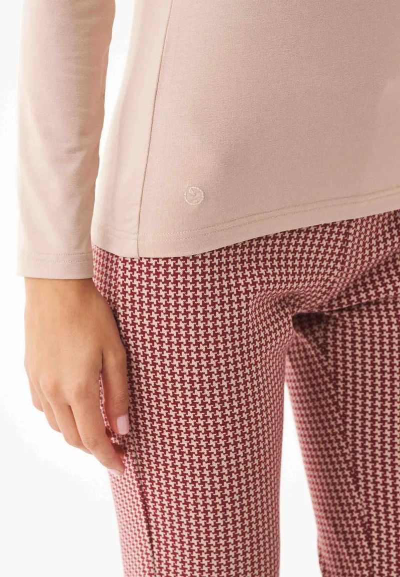 Langarmshirt aus LENZING™ ECOVERO™ mit Rollkragen