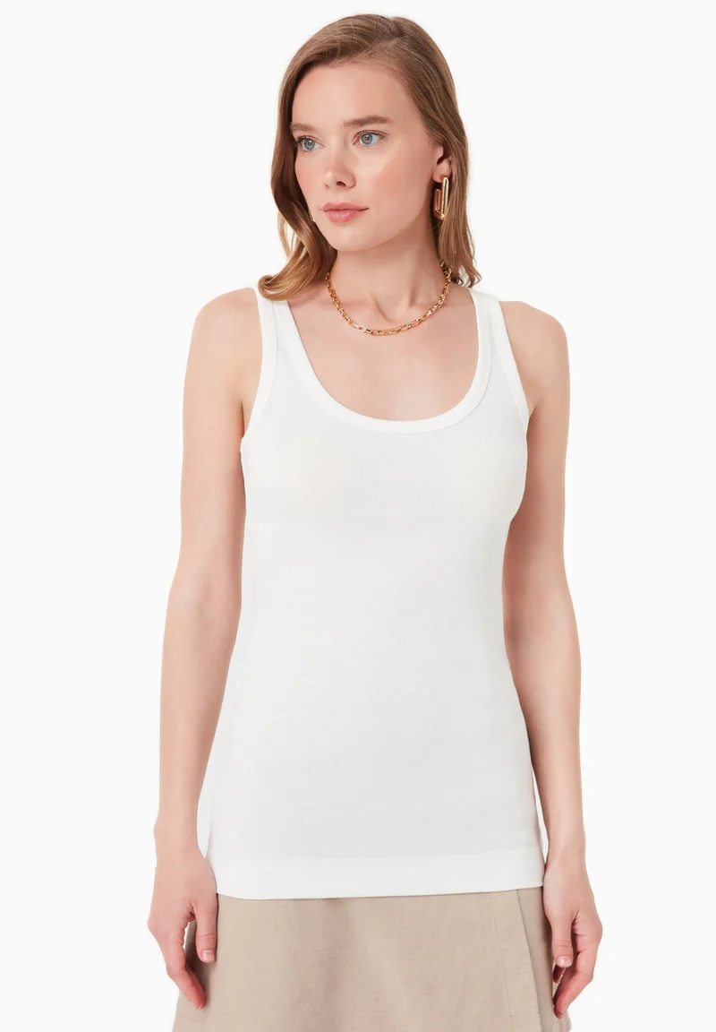 Geripptes Basic Top aus Bio-Baumwolle