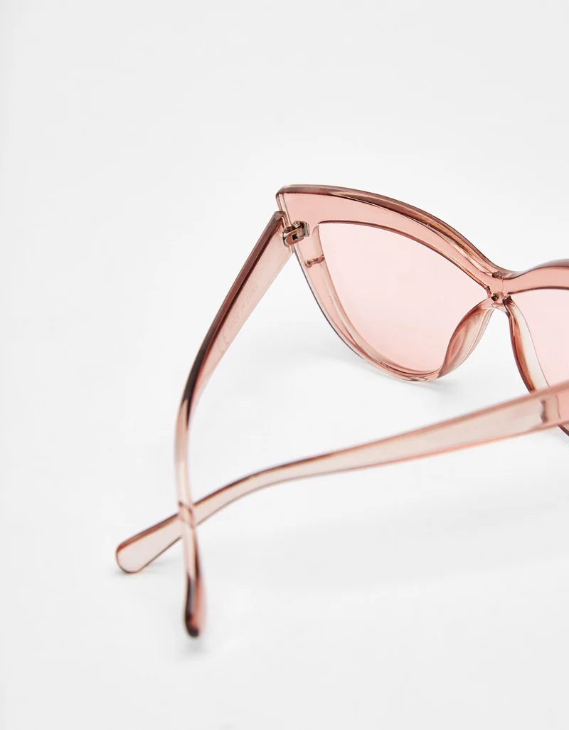 Cat eye sunglasses