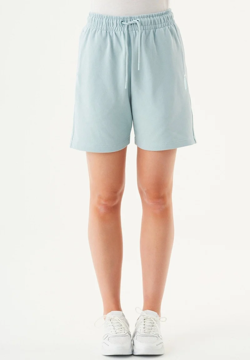 SHEYMA Sweatshorts aus Bio-Baumwolle