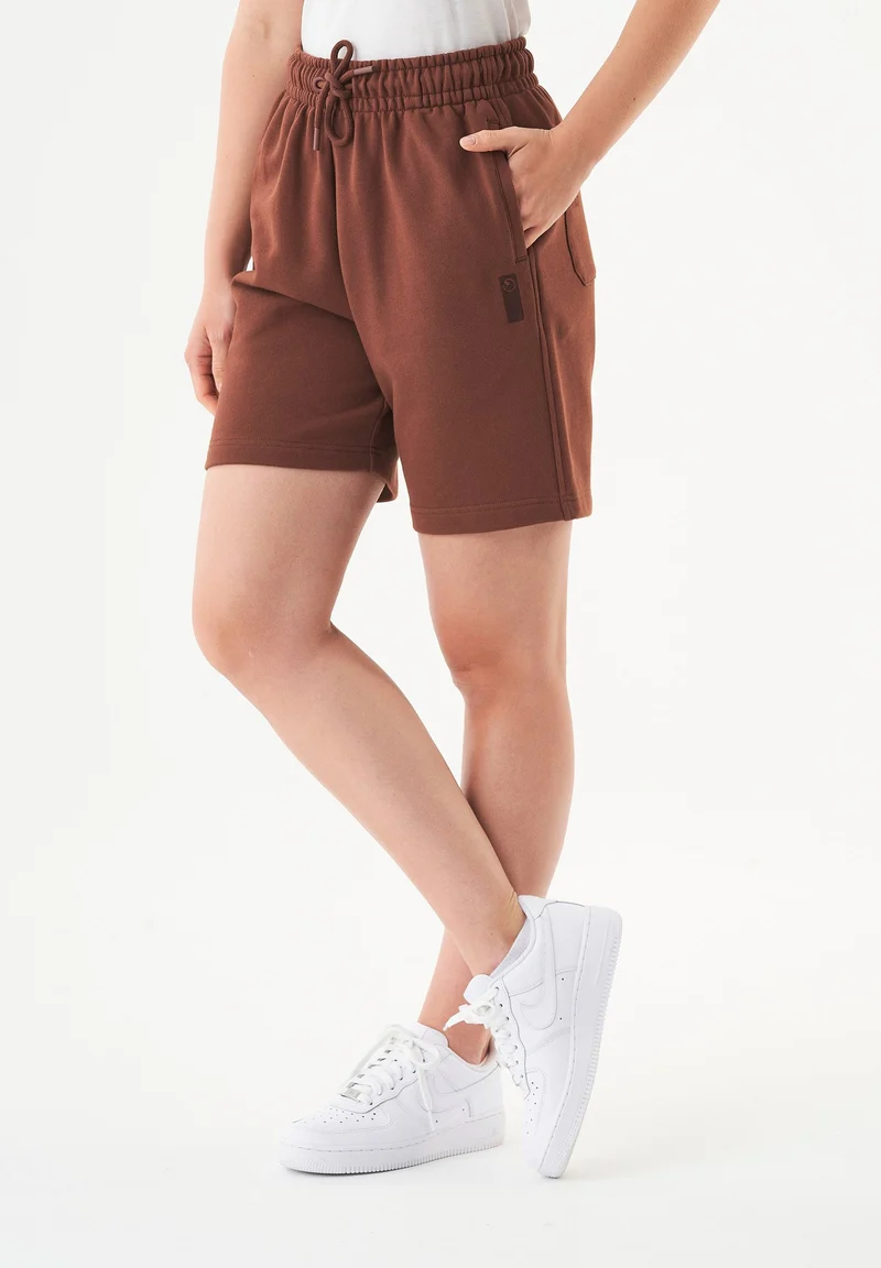 SHEYMA Sweatshorts aus Bio-Baumwolle