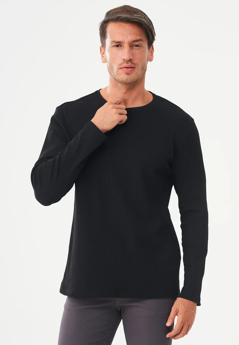 Geripptes Langarmshirt aus Bio-Baumwolle