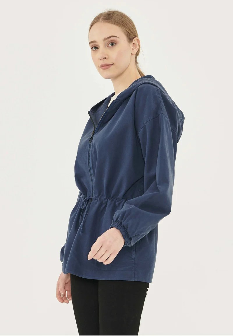 Garment Dyed Kapuzenjacke aus TENCEL™ Lyocell-mix