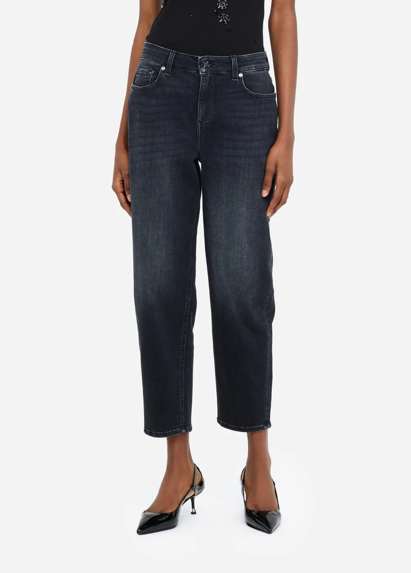 Carrot fit jeans