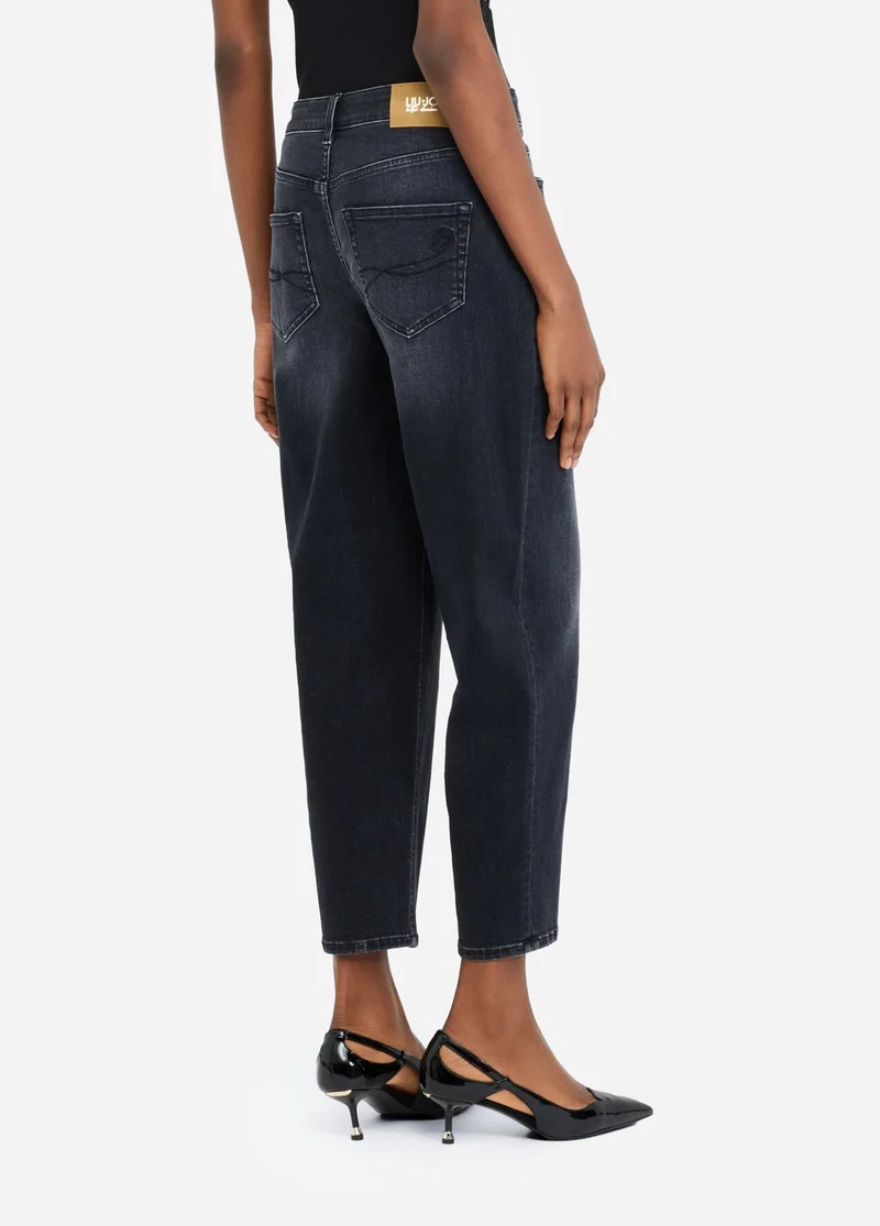 Carrot fit jeans