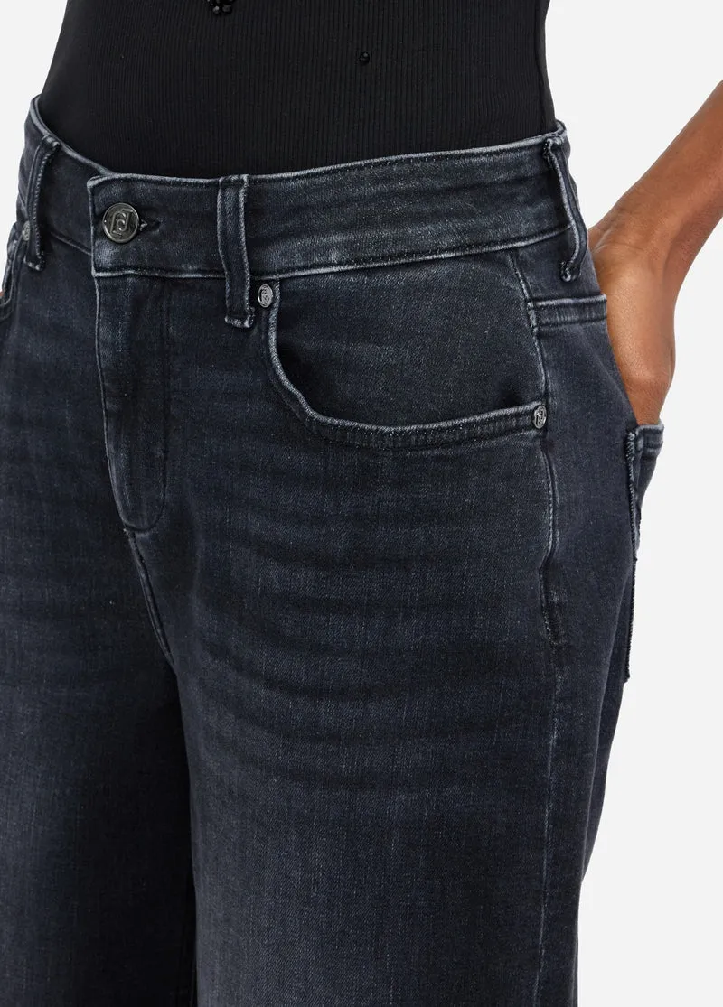 Carrot fit jeans
