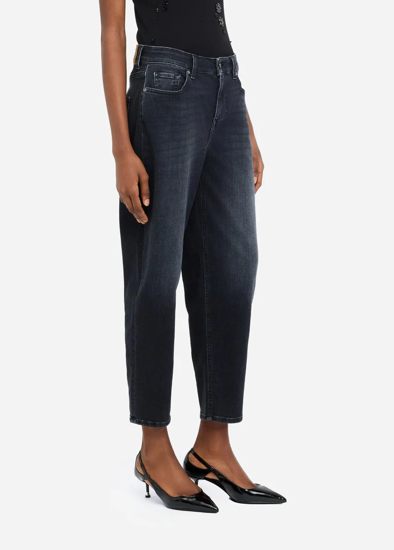 Carrot fit jeans