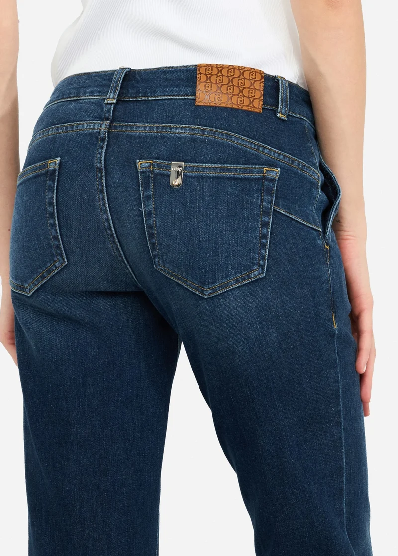 Low-rise bootcut jeans