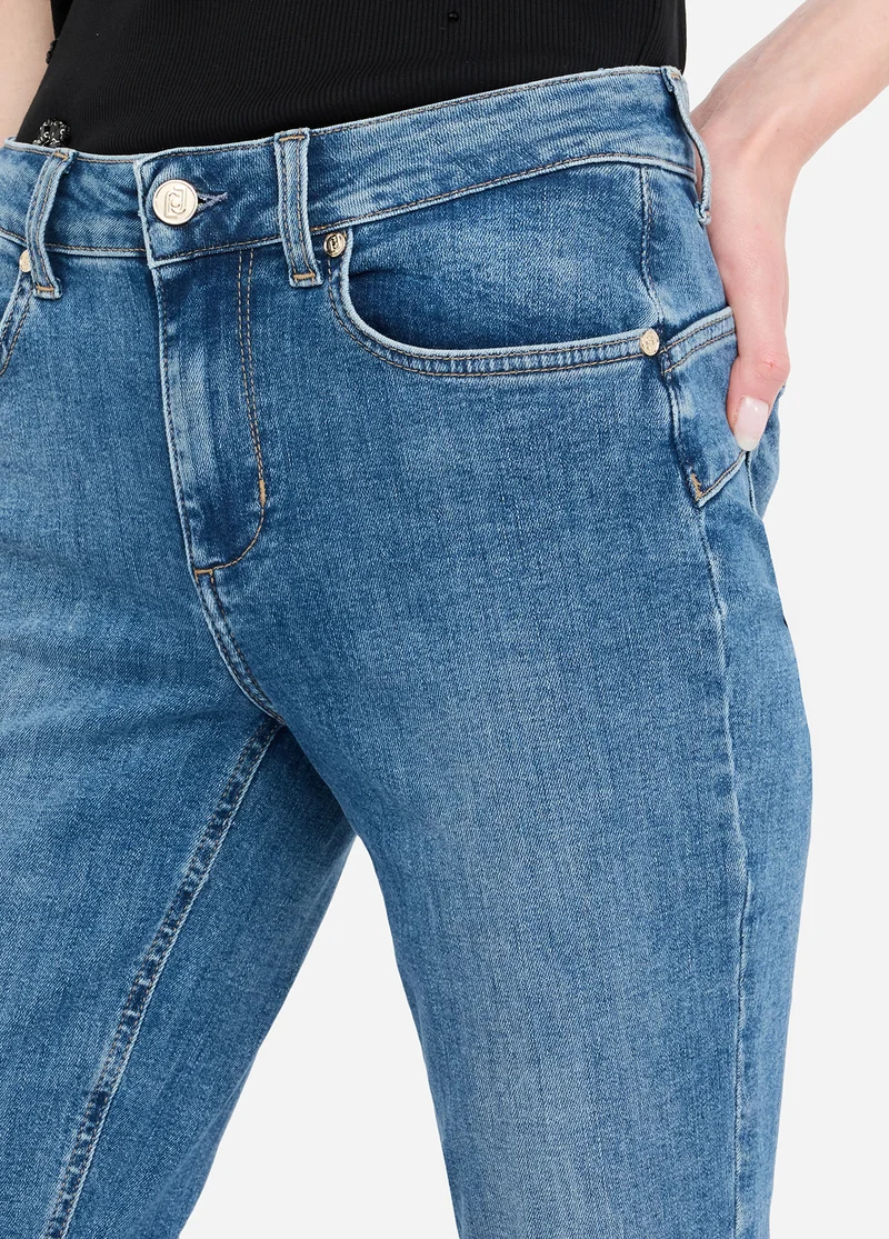 Flared Jeans