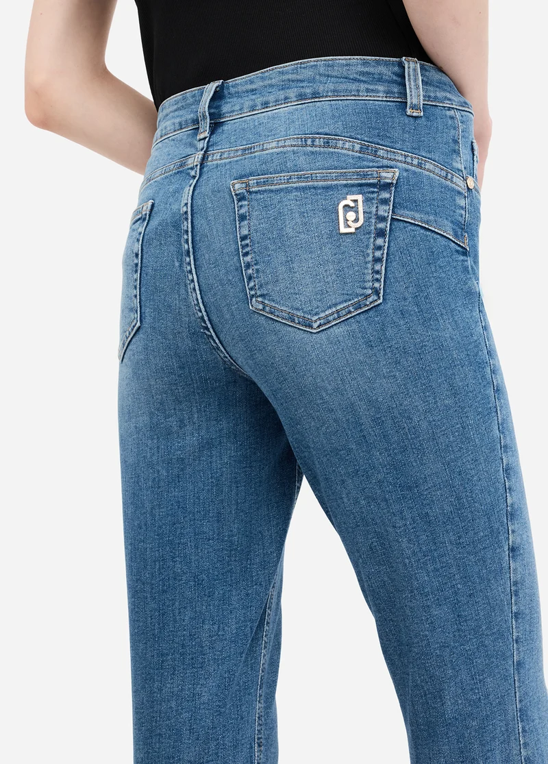 Flared Jeans