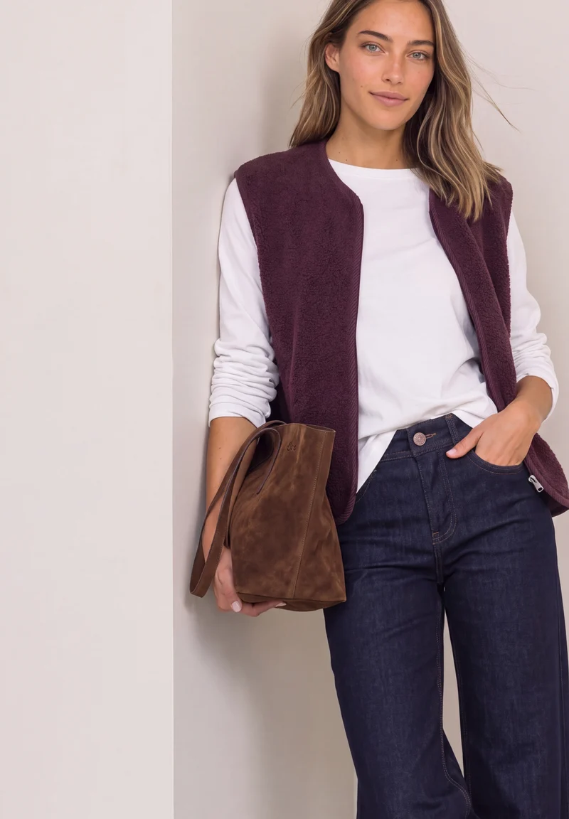 Short Teddy Vest w. Corduroy D, rustic rouge