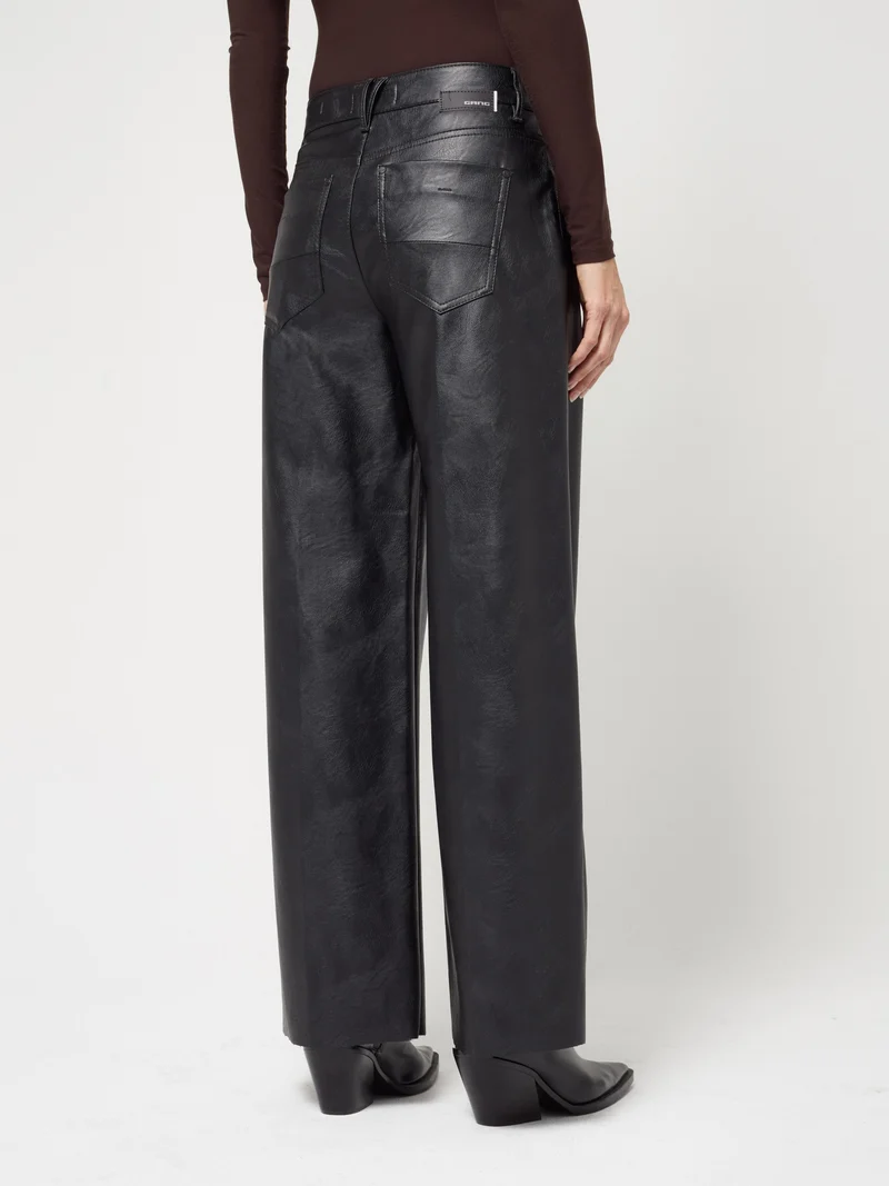 94CARLOTTA, black