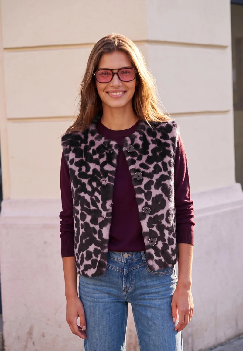 Studio Leo Fake Fur Vest, pearly rose