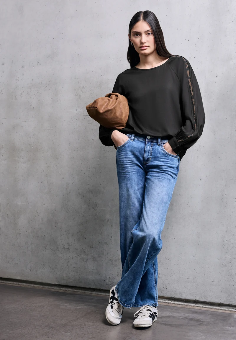 Raglan roundneck blouse w inse, Black