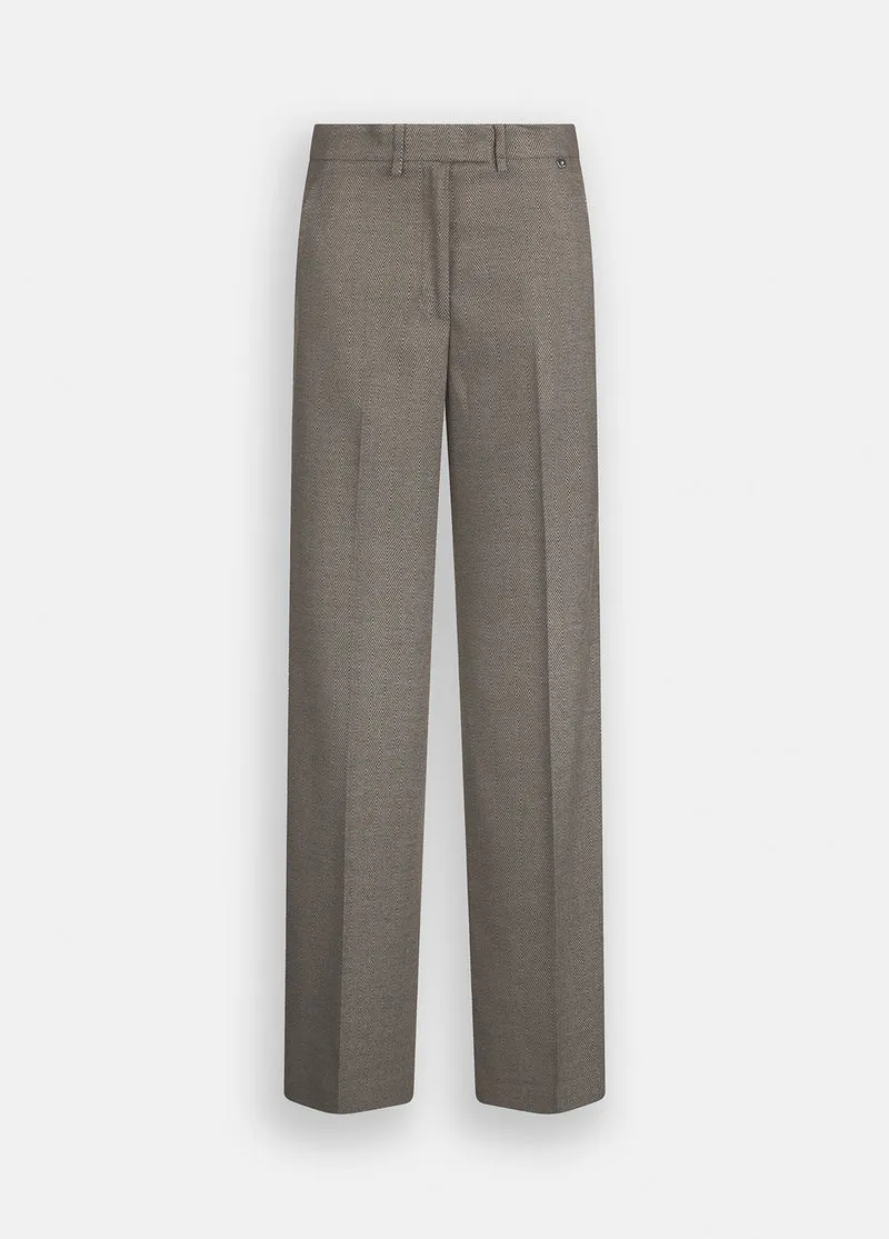 Straight Trousers with Crease