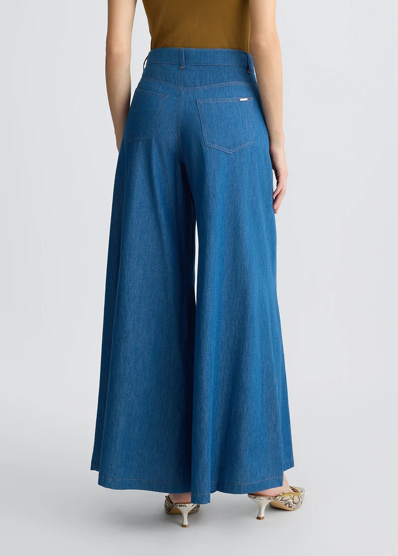 Flared Jeans