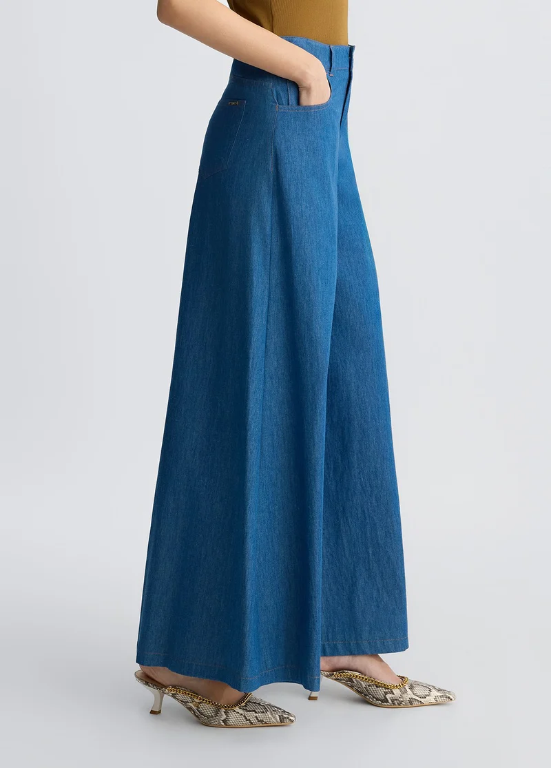 Flared Jeans