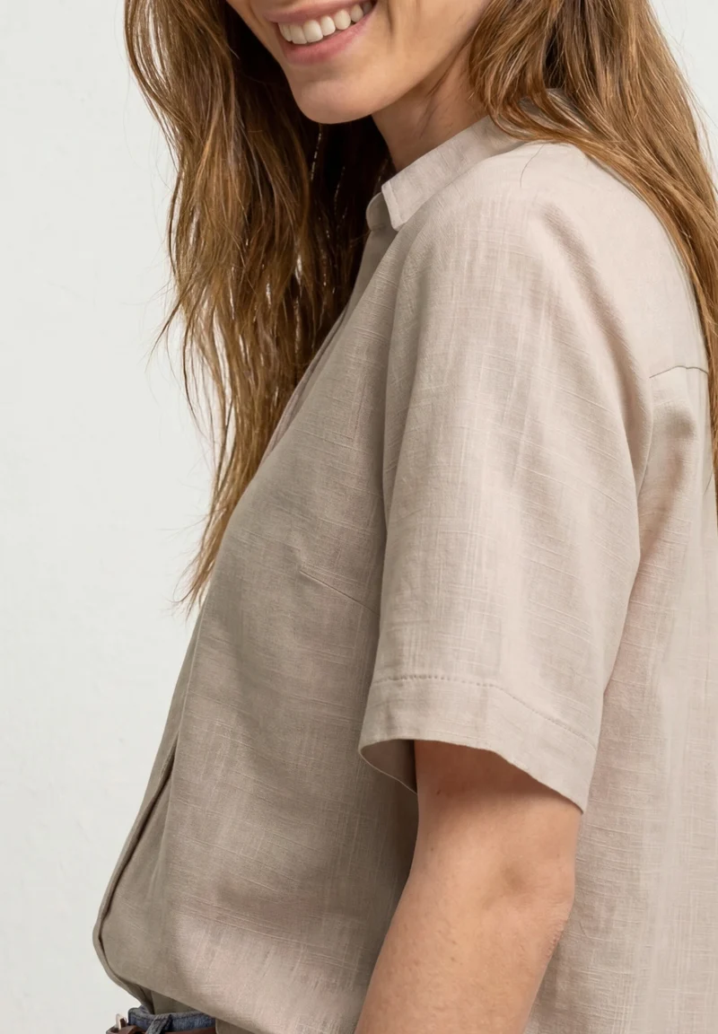 LTD QR buttoned shirtcollar bl, clay sand