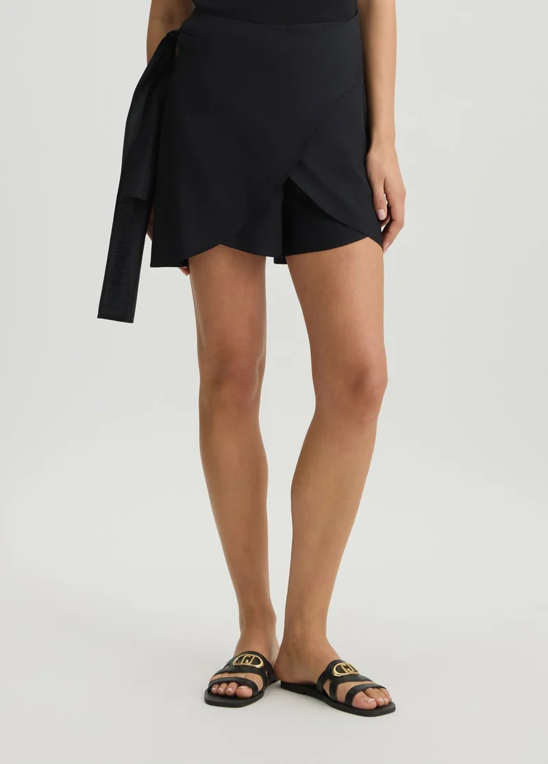 Cotton Shorts with Bow