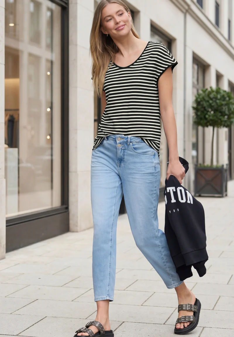 yds v-neck shirt, Black