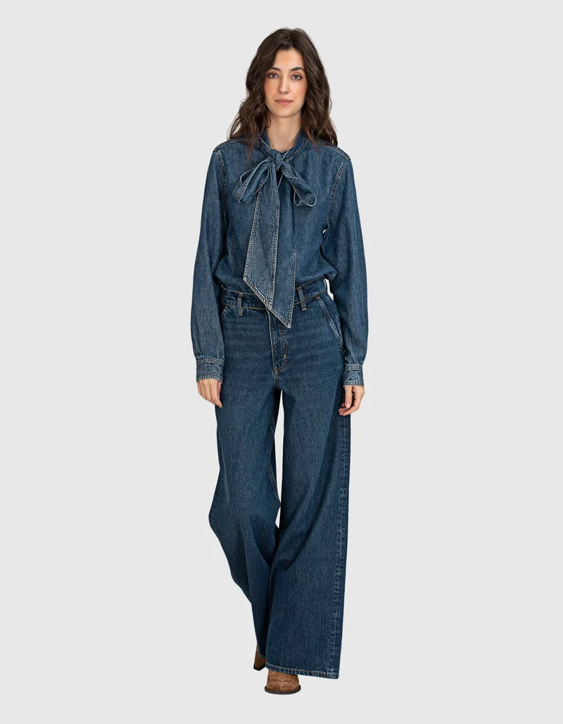 Wide-Leg Jeans