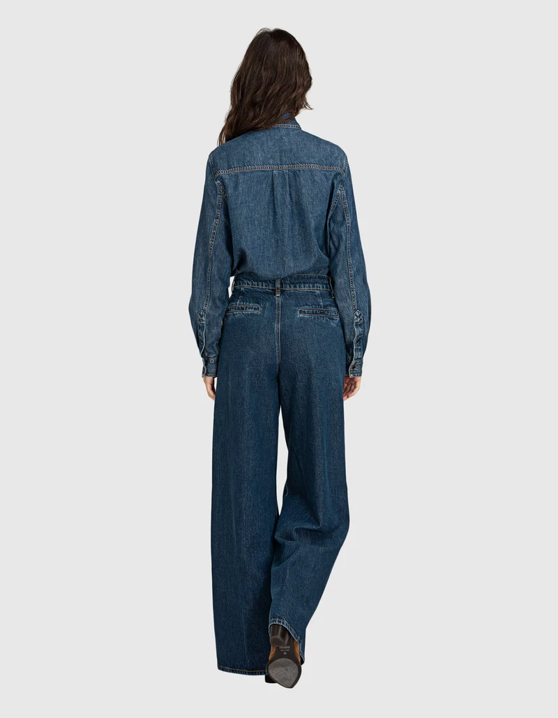 Wide-Leg Jeans