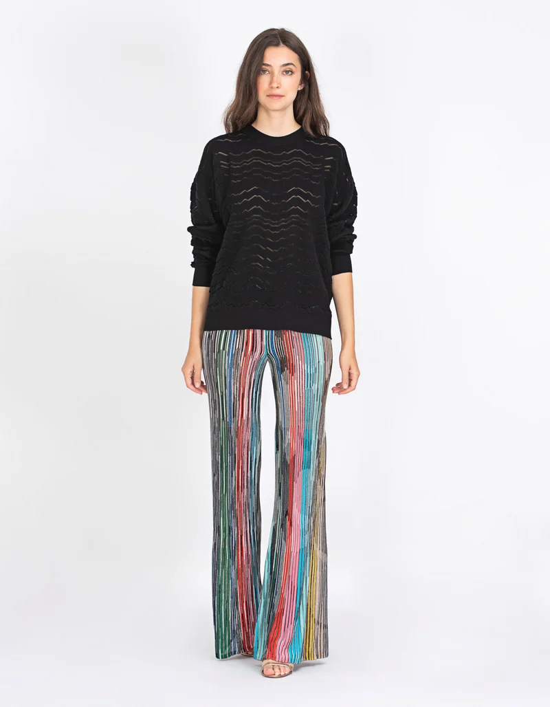 Gemusterte Flare-Leg Feinstrickhose mit Effektgarn
